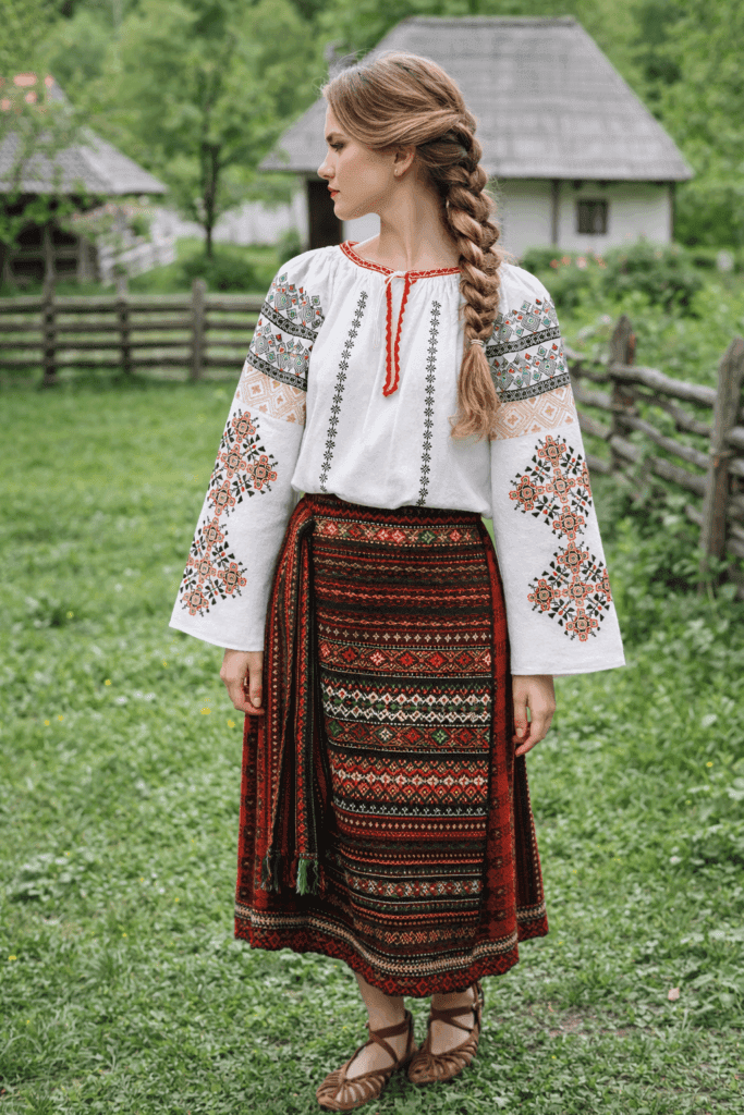 Ie traditionala autentica Bucovina